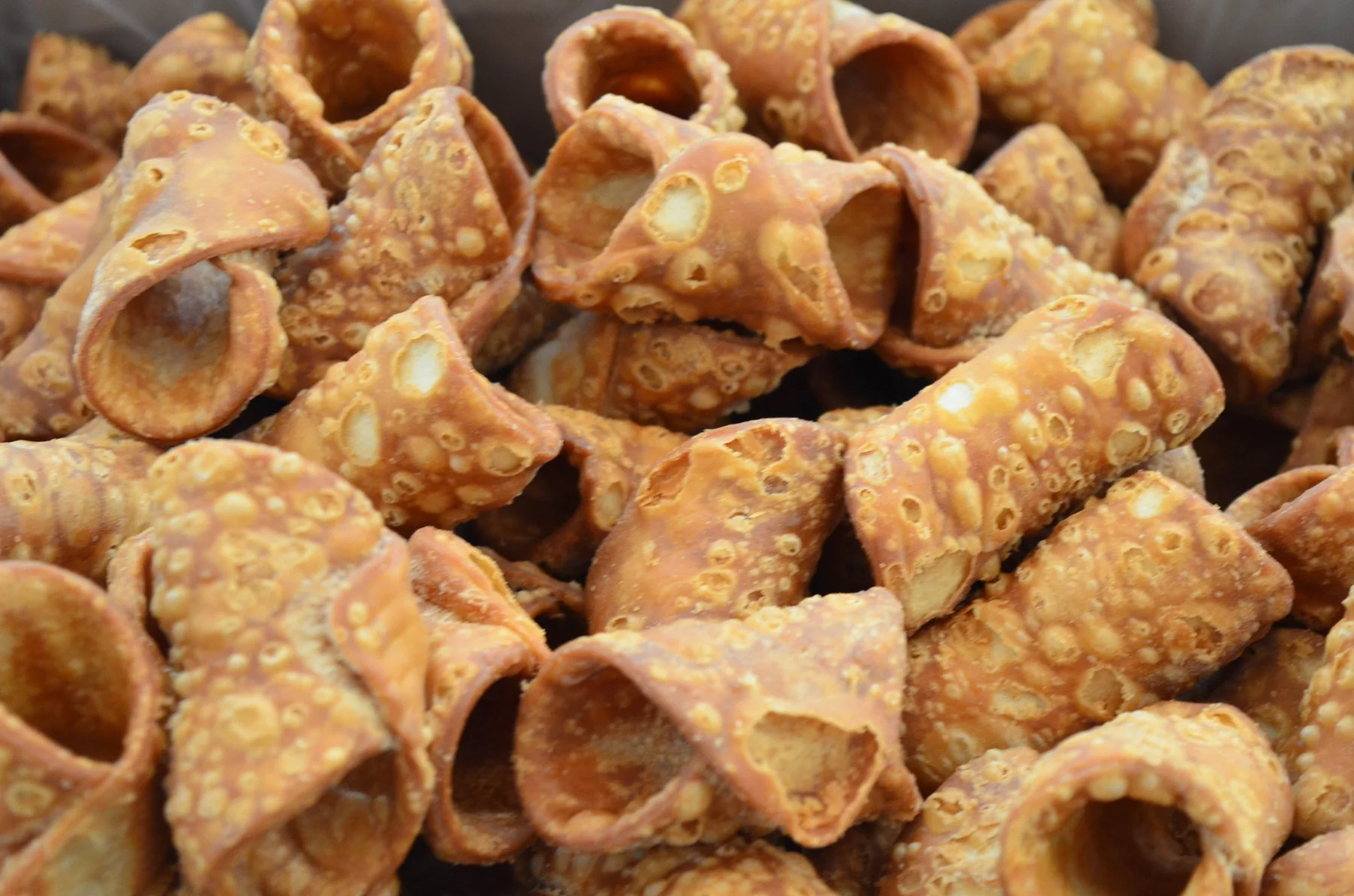 Cialde artigianali per cannoli siciliani